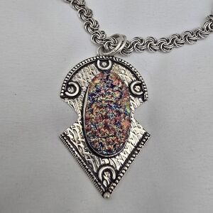 New 925 titanium druzy crystal pendant with silver toned chain necklace
